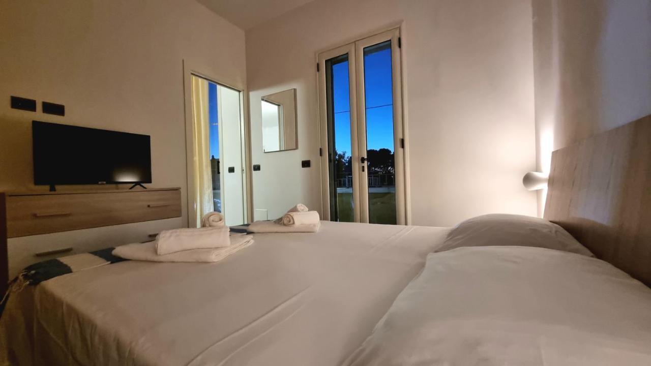 La Suite Di Poseidone Torre Specchia Ruggeri Luaran gambar